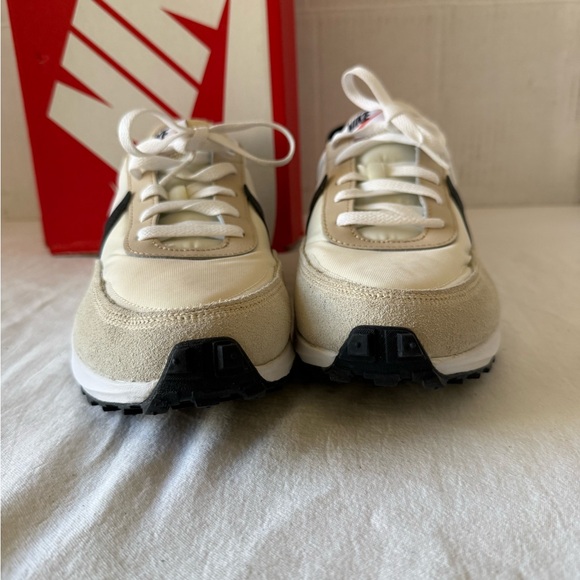 Nike Waffle Debut Women’s Size 11 Sneakers Mens 9.5 Sanddrift Black DH9523-102 - Picture 7 of 12